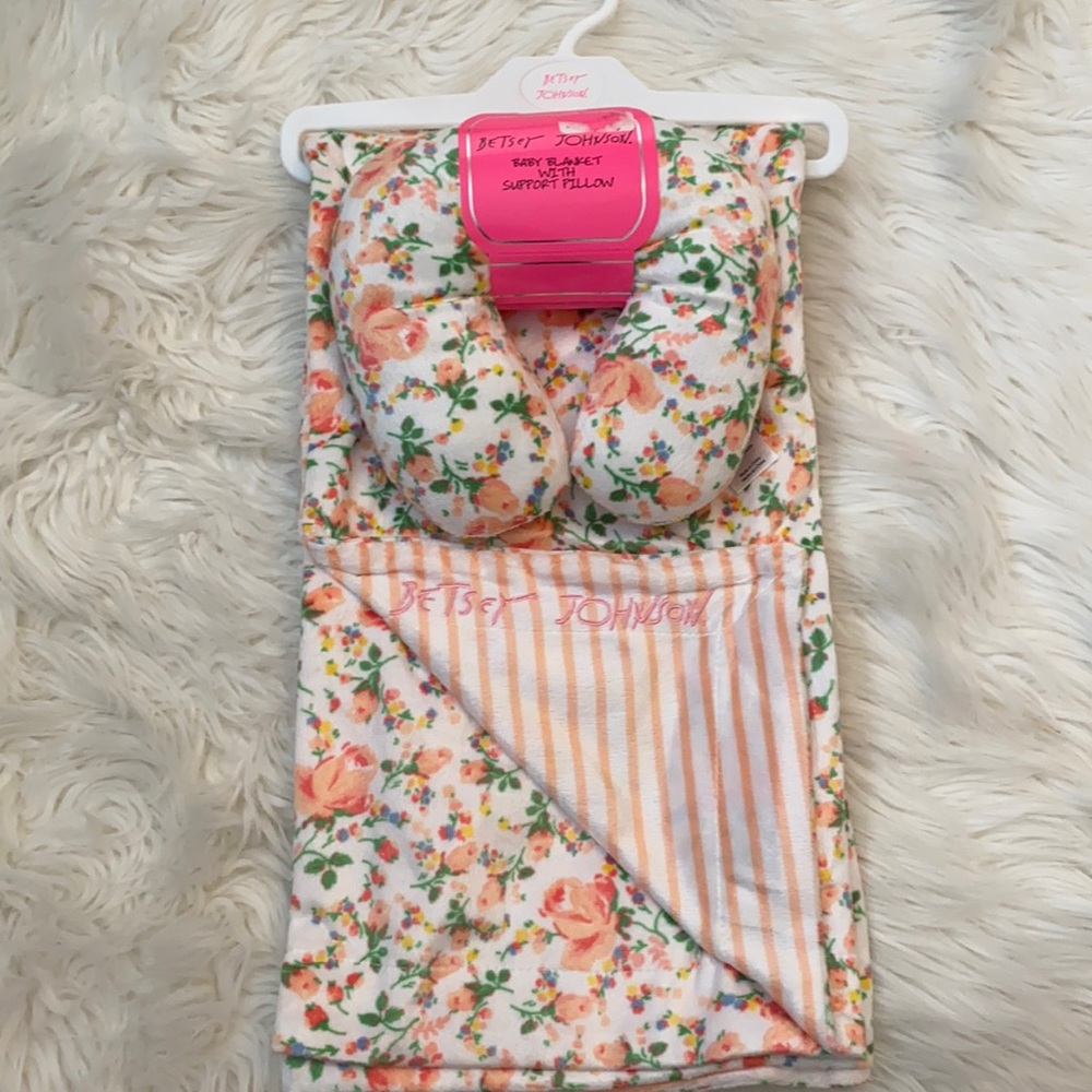 Betsy johnson baby blanket with support pillow